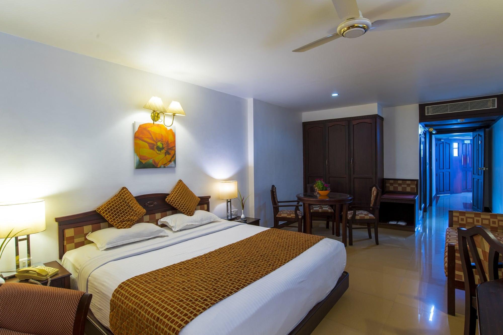 Golf View Hotels & Suites Недумбассери Экстерьер фото
