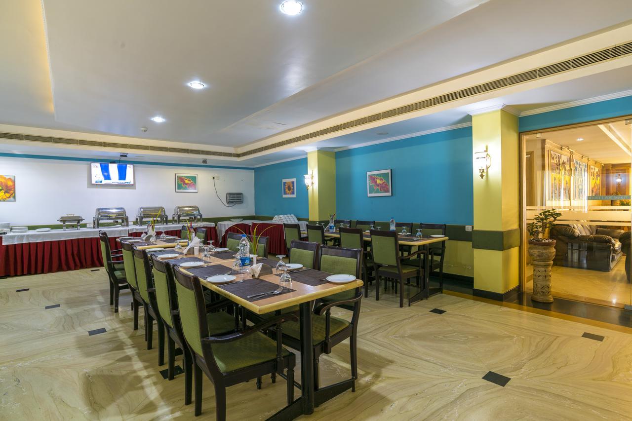 Golf View Hotels & Suites Недумбассери Экстерьер фото